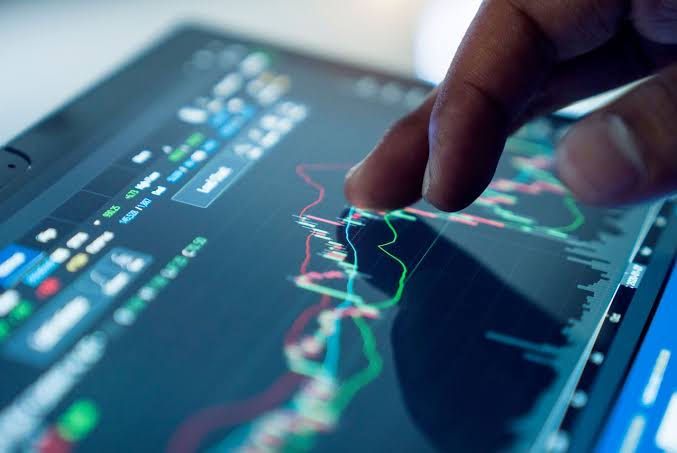 Adobe Stock Analysis: AI Monetisation, Recurring Revenue, Margin Trends, and Valuation Sensitivity